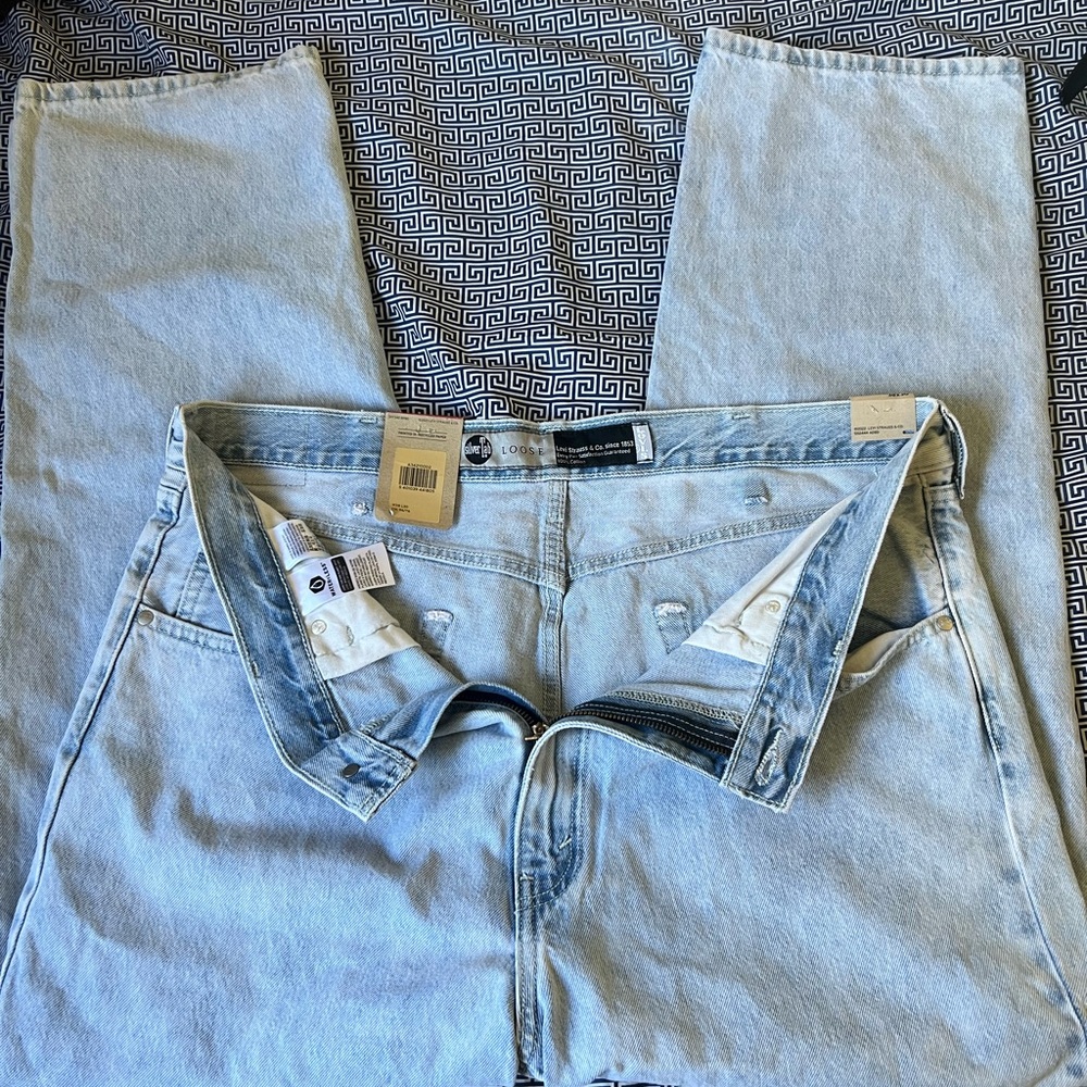 SILVERTAB LEVIS - Picture 2 of 4